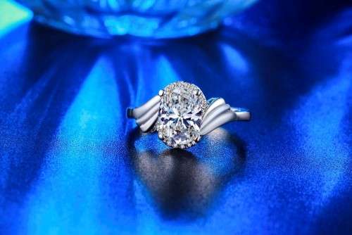AMAZING! Ring With 17 Simulated Hand Crafted Diamonds Size 6; 7 US