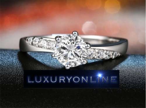 AMAZING! Ring With 9 2,00ct Simulated Diamonds Size 6; 9 US