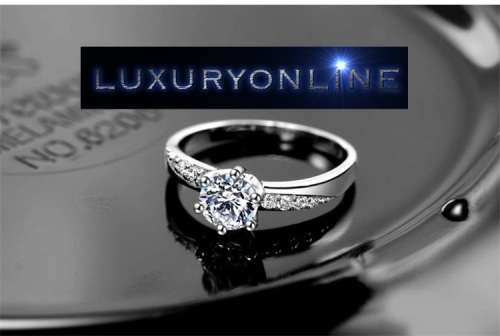 AMAZING! Ring With 9 2,00ct Simulated Diamonds Size 6; 9 US