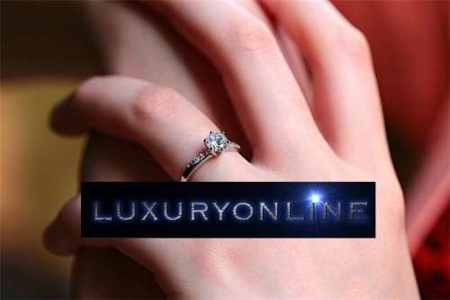AMAZING! Ring With 9 2,00ct Simulated Diamonds Size 6; 9 US