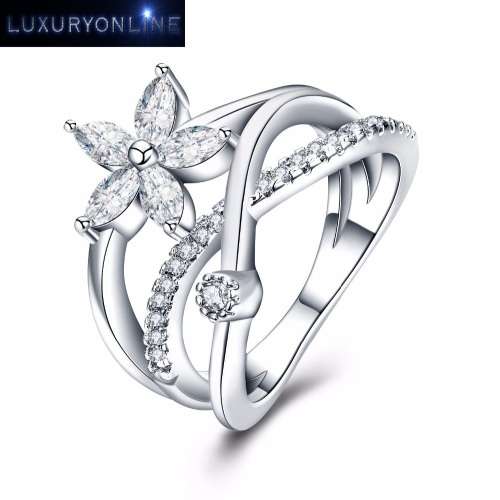 DAZZLING! Ring With 24 Hand Crafted Simulated Diamonds Size 6; 7;  8 US
