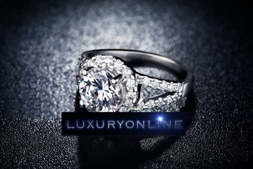 GORGEOUS! 1.38ct  Simulated Diamond Ring Size 7 ;8 US