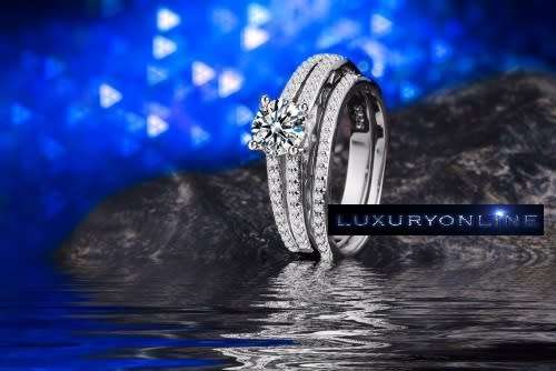 MARVELOUS! Ring Set With Simulated Diamonds Size 6; 7; 8 US
