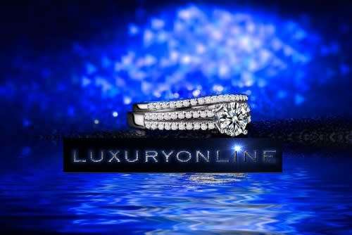 MARVELOUS! Ring Set With Simulated Diamonds Size 6; 7; 8 US