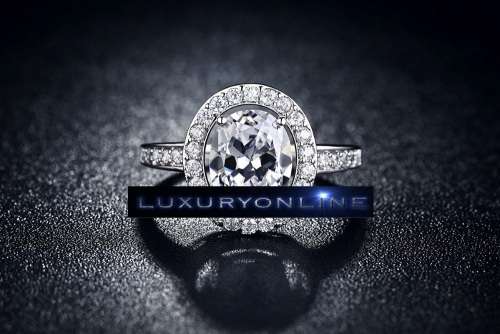 AMAZING! Ring With 32 2,00ct Hand Crafted Simulated Diamonds Size 6; 8 US