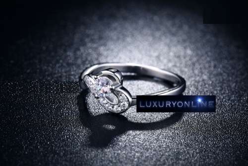 BEAUTIFUL! Ring With 10 1,27ct Simulated Diamonds Size 7 US