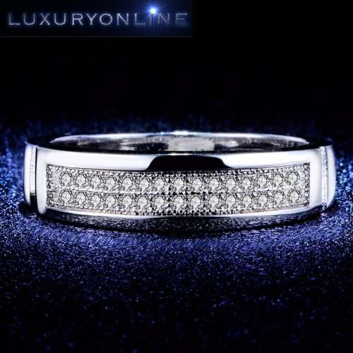 GORGEOUS! Hand Crafted 0,75 Carat Simulated Diamond Ring Size 6 US