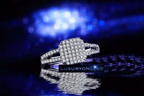 LOVELY! Ring With 1,25 Carat Simulated Diamonds Size 6; 7 US