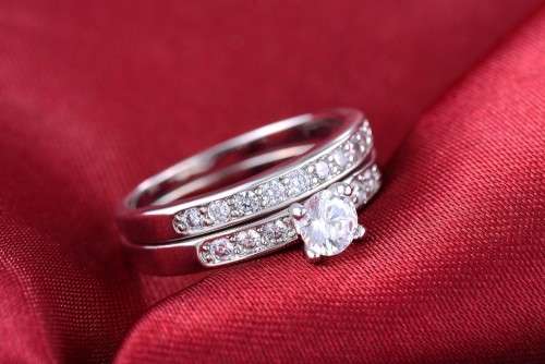 GORGEOUS! Hand Crafted 1,25ct Simulated Diamond Ring Set Size 8; 9 US