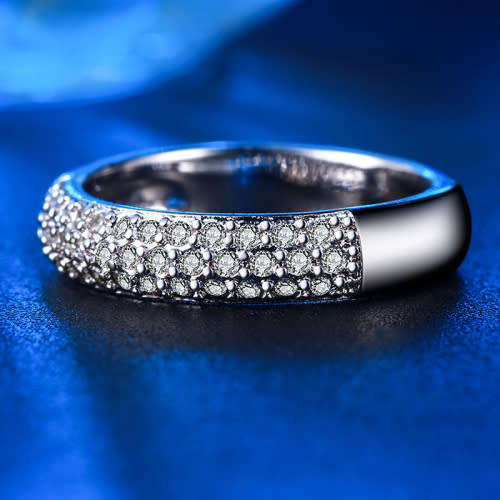 EXQUISITE! 0,75ct Simulated Diamond Ring Size 6; 7; 8; 9 US