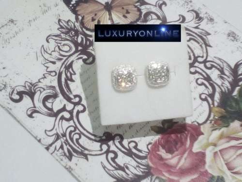 GORGEOUS! Round 1.75 Carat Simulated Diamond Stud Earrings