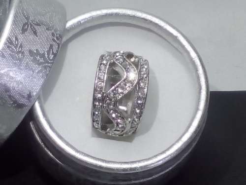 DAZZLING! Hand Crafted 0.75 Carat Simulated Diamonds Ring Size 6; 7 US