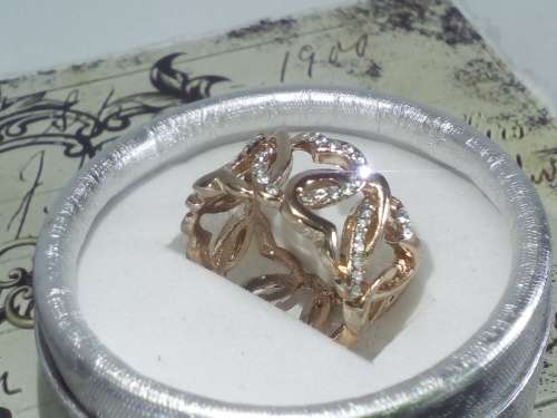 BEAUTIFUL! Ring With 1,25 Carat Simulated Diamonds Size 6; 7; 8 US