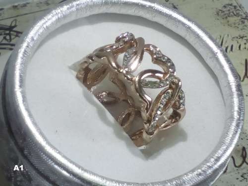BEAUTIFUL! Ring With 1,25 Carat Simulated Diamonds Size 6; 7; 8 US