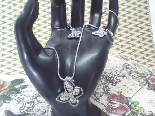 CAPTIVATING! Butterfly Necklace And Earring Set With 0.75 Carat Simulated Diamonds