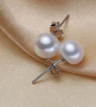 GORGEOUS! Round Simulated Pearl Stud Earrings
