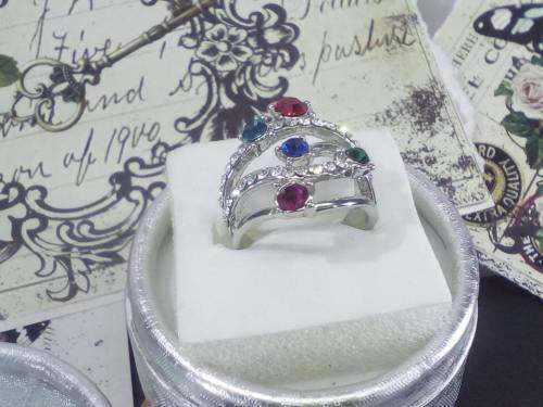 BEAUTIFUL! Ring With 1,25 Carat Simulated White & Colored Diamond Size 9 US
