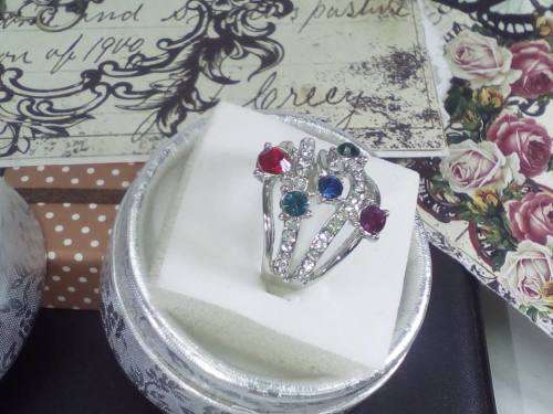 BEAUTIFUL! Ring With 1,25 Carat Simulated White & Colored Diamond Size 9 US
