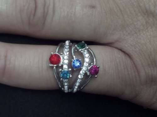 BEAUTIFUL! Ring With 1,25 Carat Simulated White & Colored Diamond Size 9 US