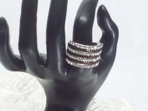 DAZZLING! Hand Crafted 1.25 Carat Simulated Diamonds And Black Ring Size 9 US