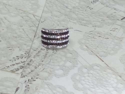 DAZZLING! Hand Crafted 1.25 Carat Simulated Diamonds And Black Ring Size 9 US
