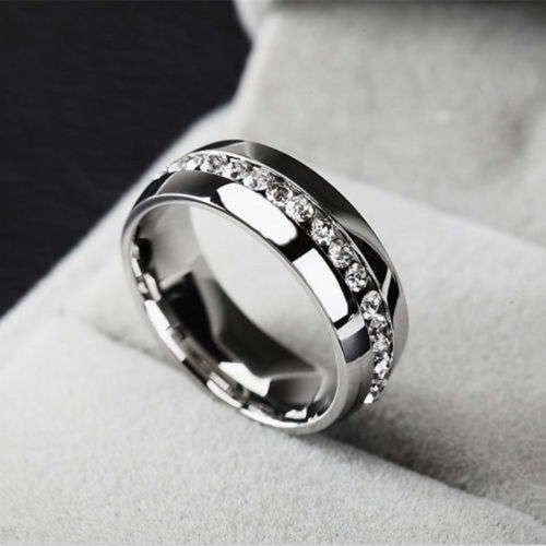 100% Pure Titanium Ring With 0,25 Carat Simulated Diamonds Size 9 US