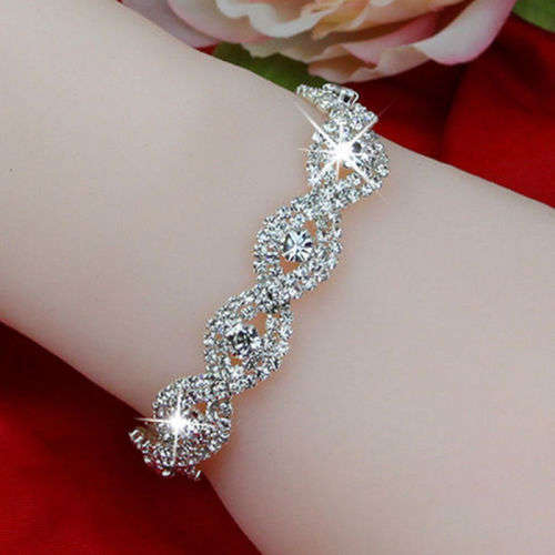 DAZZLING! Bracelet With 0.75 Carat Simulated Diamonds
