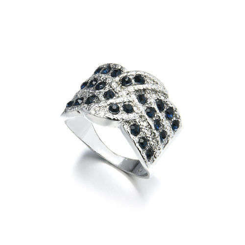 BEAUTIFUL! Ring With Simulated Blue Sapphires 6; 8; 9 US