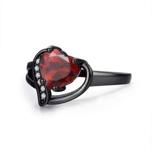STUNNING! Black Gold Filled  Heart Shaped Ring Size 9 US