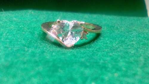 FASCINATING! Tocean Ring With Simulated Diamonds Size 8 US