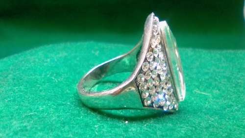 EXQUISITE! 1,2ct Simulated Diamond Ring Size 7; 8; 9 US