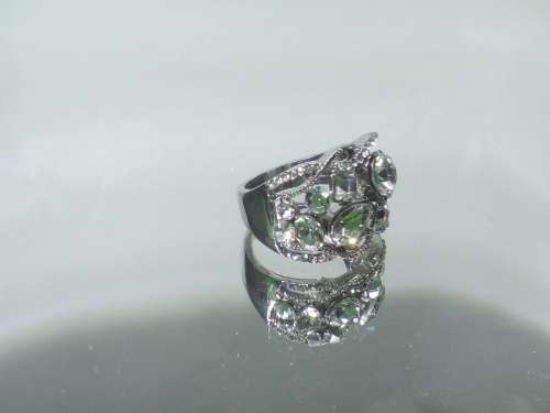 STUNNING! Ring With 1.75 Carrot  Simulated Diamonds Size 8; 10 US