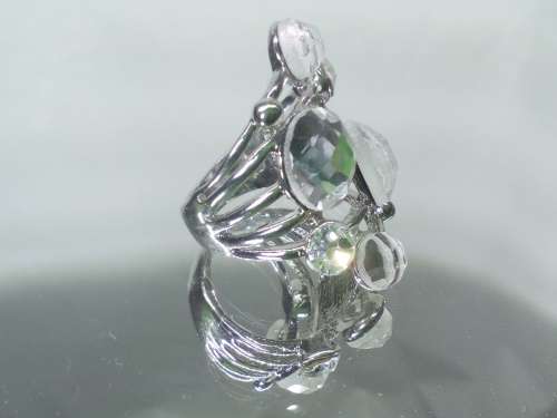 STUNNING! Ring With 2.00 Carat  Simulated Diamonds Size 9 US