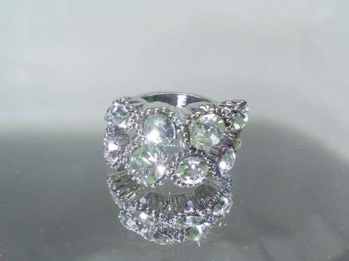 AMAZING! Ring With 10 1.75 Carat Simulated Diamonds Size10 US