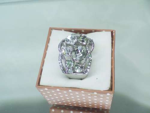STUNNING! Ring With 1.75 Carrot  Simulated Diamonds Size 8; 10 US