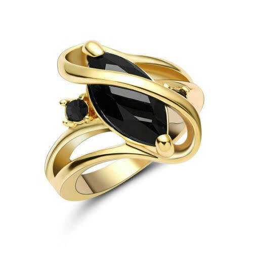 GORGEOUS!  Ring With Simulated Black Onyx Stones Size 6 US