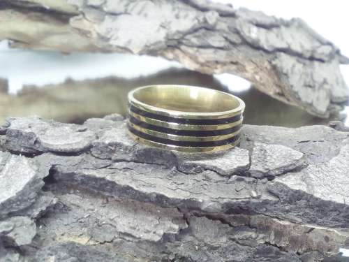 AWESOME! ! 8 mm Black & Gold 100% Titanium Ring Size 12 US