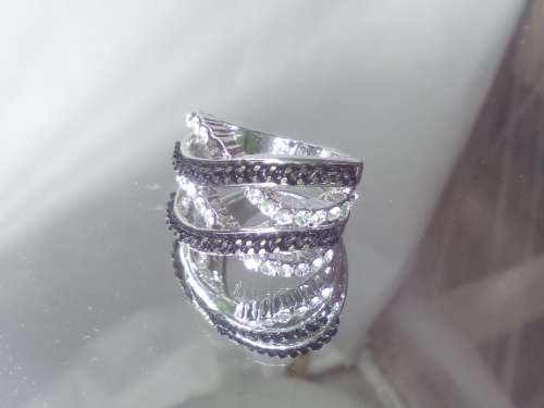 CAPTIVATING! Double Infinity Ring With 0.75 Carat Simulated Diamonds And Black Chain Size 9 US
