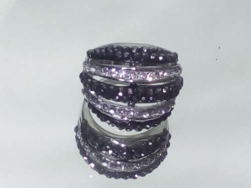 AMAZING! 1,75 Carat Simulated French Lilac Diamonds Size 7 US