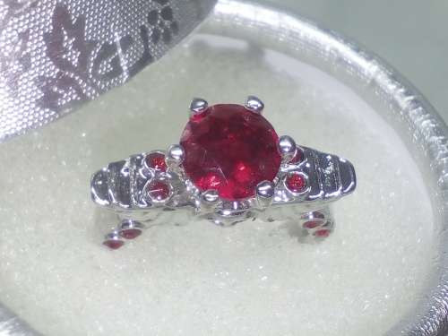 AMAZING! 1,75 Carat Simulated Diamond And Simulated Ruby Size 8 US