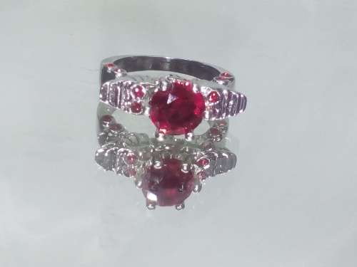AMAZING! 1,75 Carat Simulated Diamond And Simulated Ruby Size 8 US