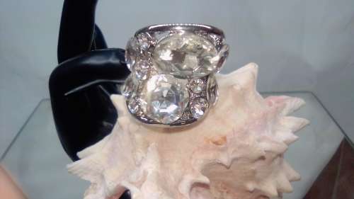 EXQUISITE! 2.00 Carat Simulated Diamond Ring Size 9 US