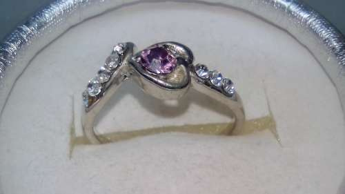 DAZZLING! Heart Shaped Ring With 0.75 Carat Simulated White & Pink Diamonds Size 9 US