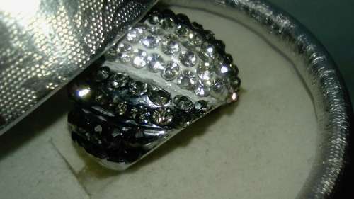 AMAZING! 1,75 Carat Simulated French Lilac Diamonds Size 6 US