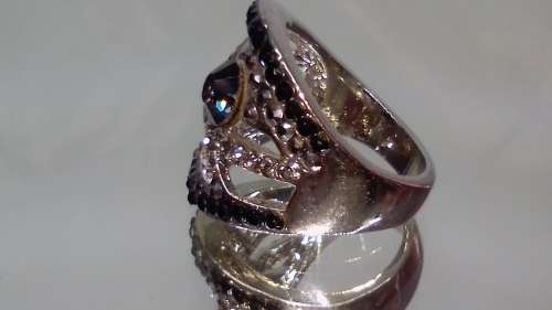 AMAZING! 0,75 Carat Simulated French Lilac, Black And White Diamonds Size 8 US