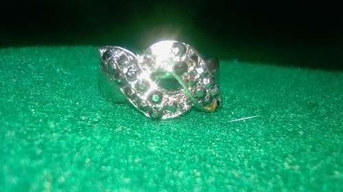AMAZING! Infinity Ring With 1,75 Carat Simulated French Lilac Diamonds Size 7 US
