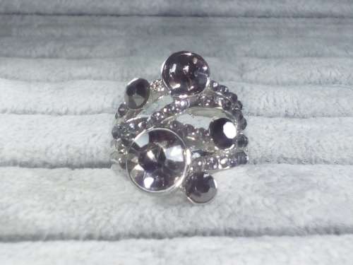 AMAZING! 1,75 Carat Simulated French Lilac Diamonds Size 8 US