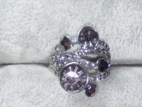 AMAZING! 1,75 Carat Simulated French Lilac Diamonds Size 8 US