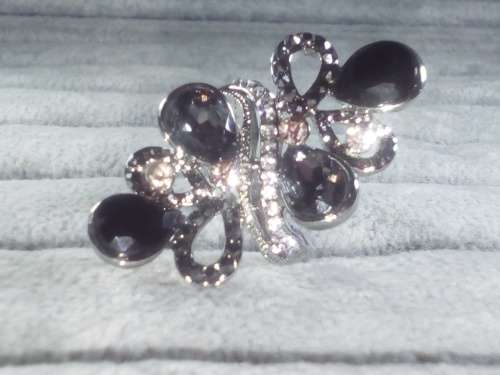 AMAZING! 1,75 Carat Simulated French Lilac, Black And White Diamonds Size 8 US