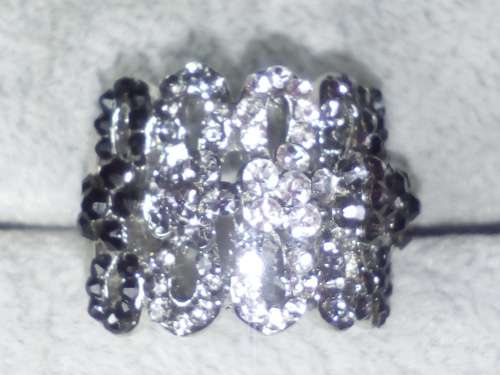 AMAZING! 0,75 Carat Simulated French Lilac Diamonds Size 7 US